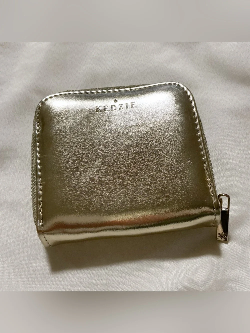 Kedzie | Influencer Zip Around Wallet Gold Metallic